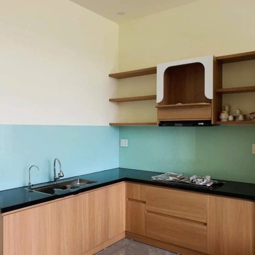 Kính bếp theo bảng màu xanh biển